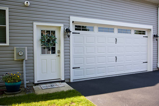 24/7 Emergency Garage Door experts in Kearney, MO